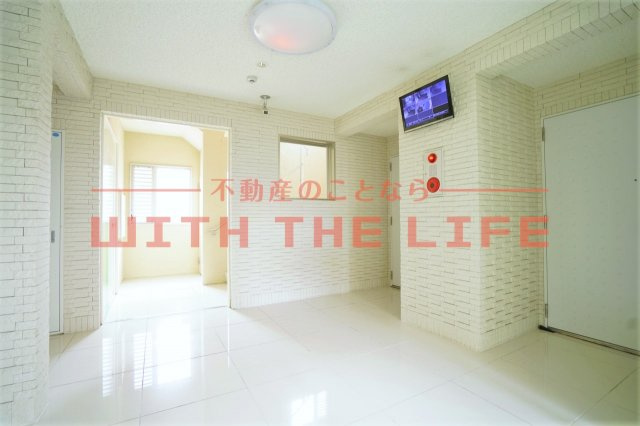  SALA13【キャッシュバック対象物件】のロビー|落ち着いたロビーです