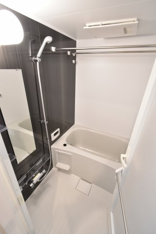 雅長岡天神の浴室|浴室換気乾燥機付き