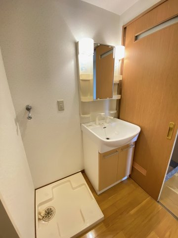 アデランテの独立洗面台