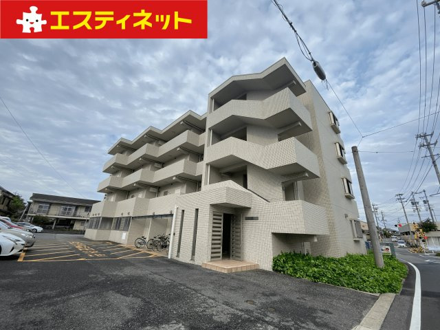 アデランテ