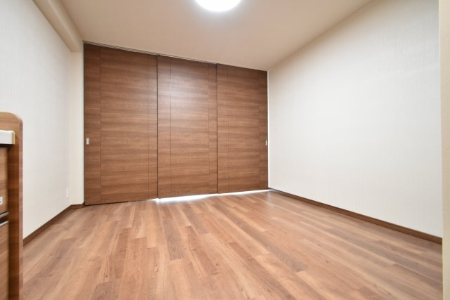 雅長岡天神の洋室