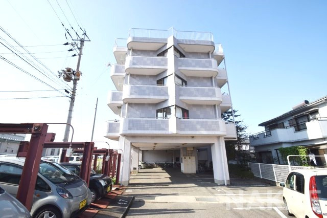 【外観】 | 落ち着いた雰囲気の外観です