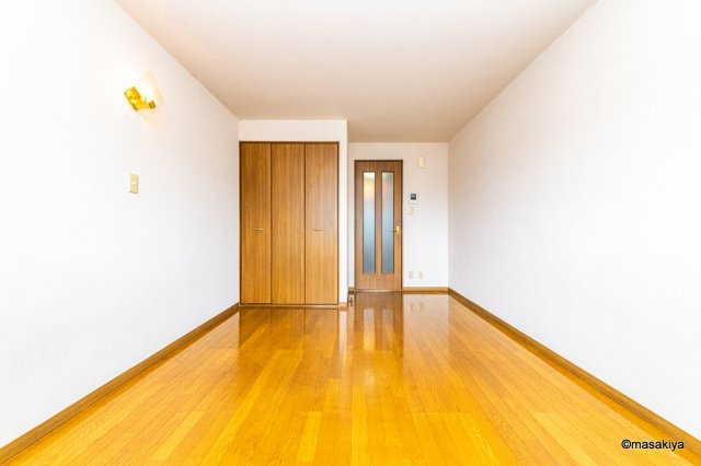 ブラウンヒルズ3番館の寝室