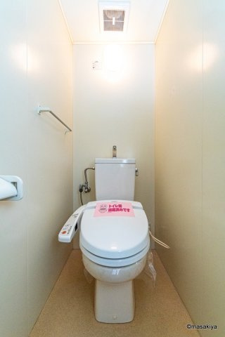 ブラウンヒルズ3番館のトイレ|トイレ　ウォシュレット付きです。