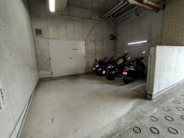 パークスクエア城東Ⅰ番館の駐車場