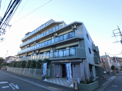 【外観】 | アークプラザ港北小机 | 総戸数２７戸、平成２０年４月築、管理人は日勤勤務につき管理体制良好です♪