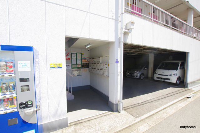 福島清水マンション　仲介手数料無料のエントランス