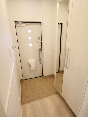 湊Bの玄関