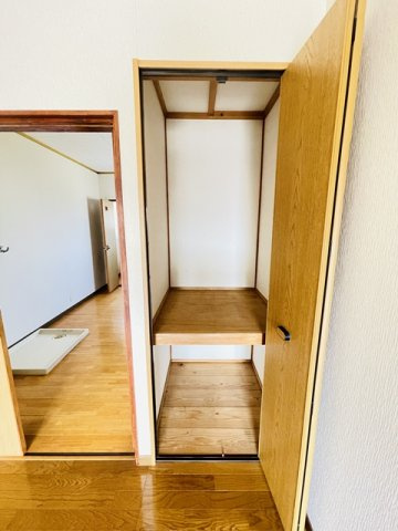 西江コーポ２の収納|小物を収納するのに便利です