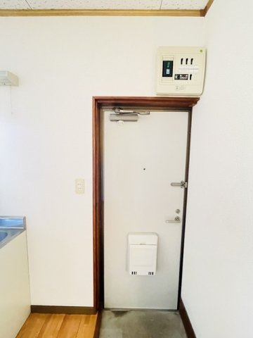 西江コーポ２の玄関|ゆったりとした玄関です