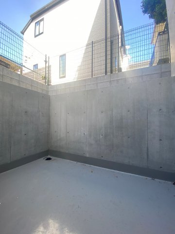 ラシクラス経堂の駐車場