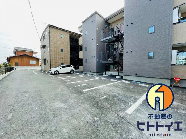 ティーレグノ羽犬塚　の駐車場