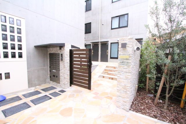 Land Palace武蔵小山のエントランス