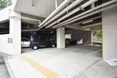 【駐車場】 | グリーンヒル大倉山 | 平置き駐車場です。