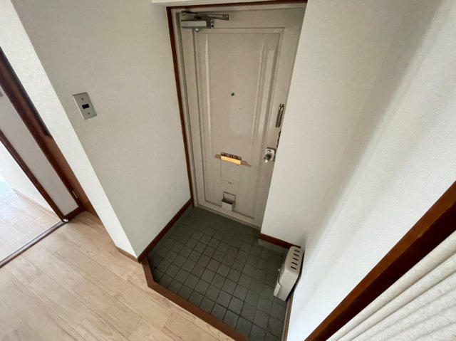 パールハイツの玄関