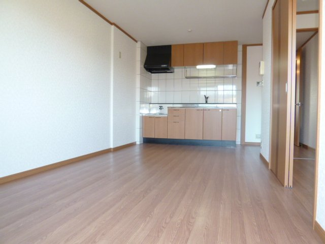 Sonnette Ⅱ（ソネットツー）【10,000円キャッシュバック対象】の内装|明るい室内です