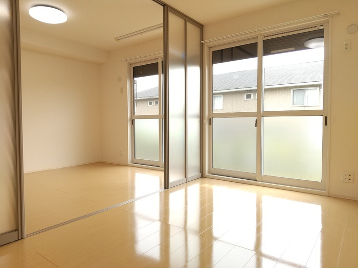 グランディールＡ棟の居間・リビング