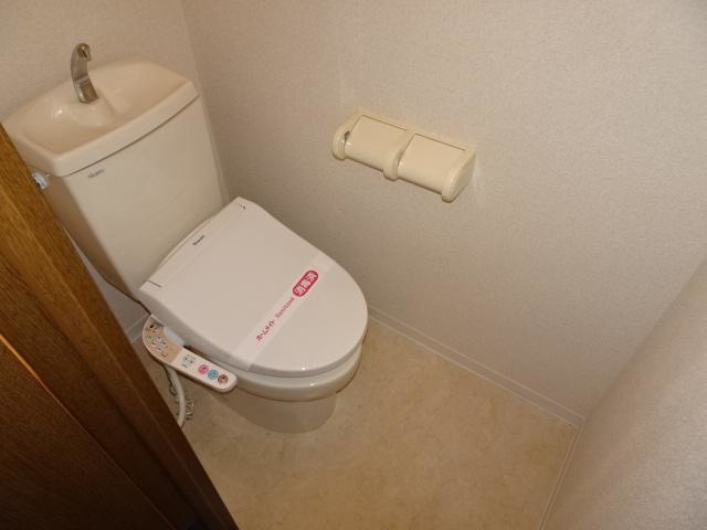 メゾン・ソレイユのトイレ|シャワー付トイレ