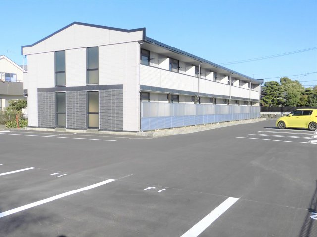 リバーライズⅡの駐車場