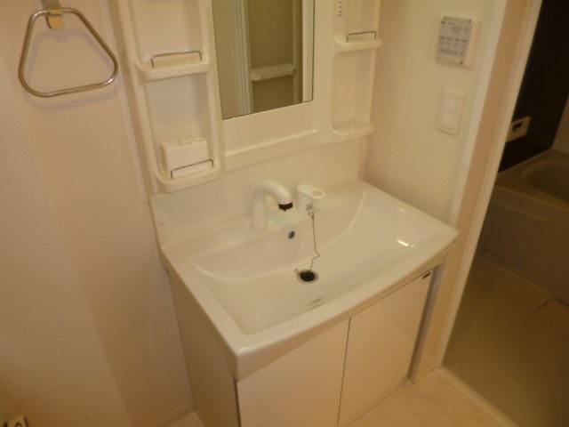 プリズムグレイスの独立洗面台|シャンプードレッサー