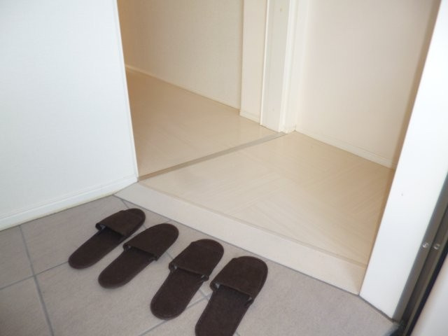 プリズムグレイスの玄関