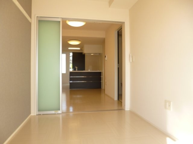 プリズムグレイスの洋室