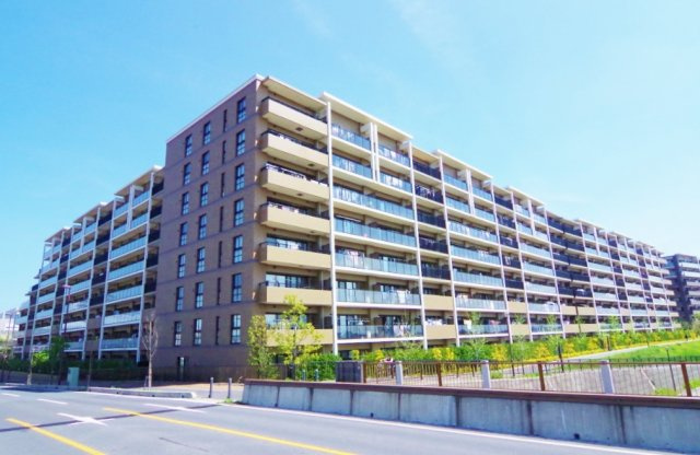 グランアルト越谷レイクタウンの外観