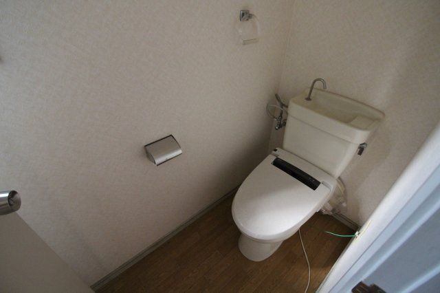 サンテラス青葉台のトイレ|前回募集時の写真です。現況優先。