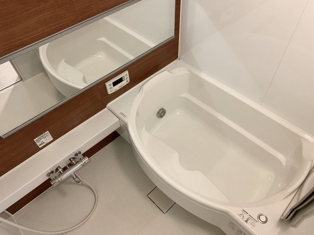 【浴室】 | ゆったり過ごせるお風呂です（別同部屋の写真です）