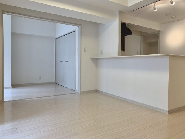 【居間・リビング】 | こちらの居間で趣味の時間をお楽しみください（別同部屋の写真です）