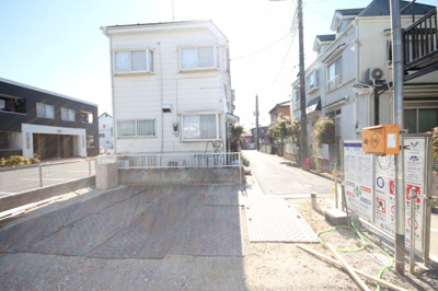 【前面道路含む現地写真】 | 三郷市新和4丁目3380