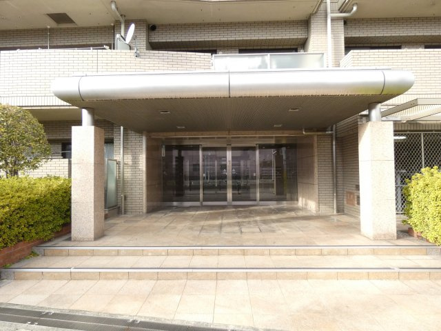 【エントランス】 | サンプラザ湯里南