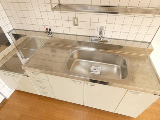 【キッチン】 | サンプラザ湯里南