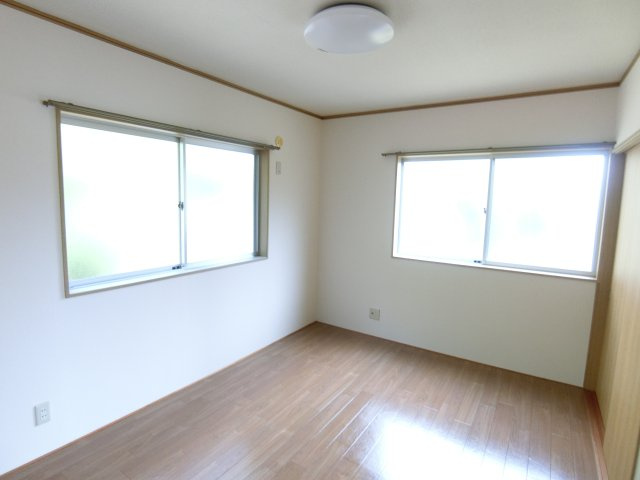 テラスハウス袴田の洋室