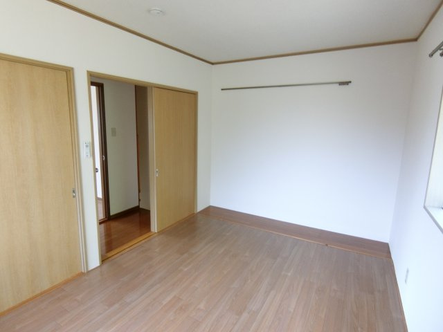 テラスハウス袴田の洋室