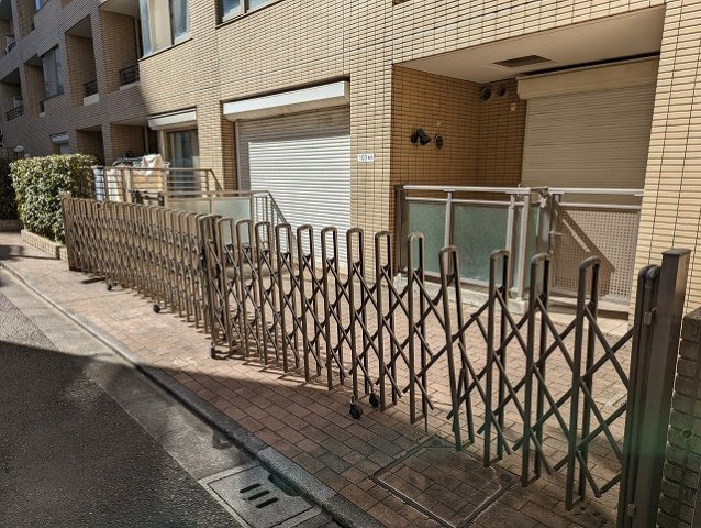 アクシルコート上野の駐車場|駐車場専用使用権付　