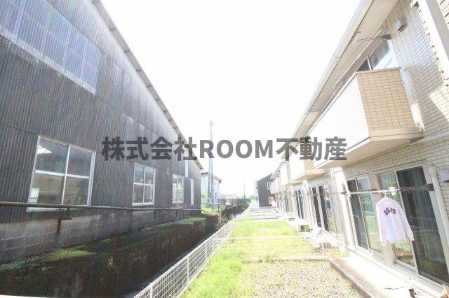 ガレンド吉尾　B棟の庭|簡単な家庭菜園も楽しめるお庭です