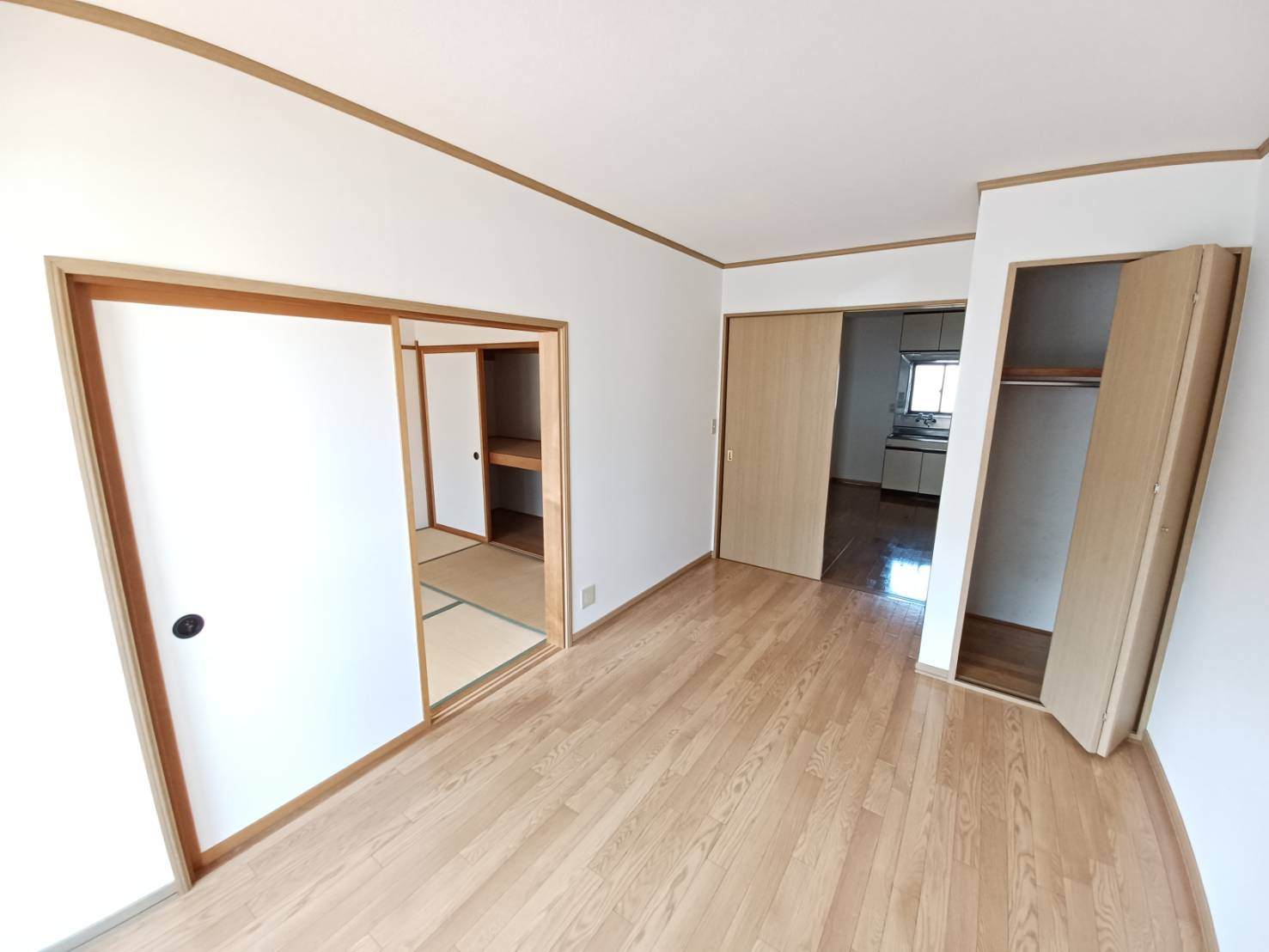 カーザシーレイの内装