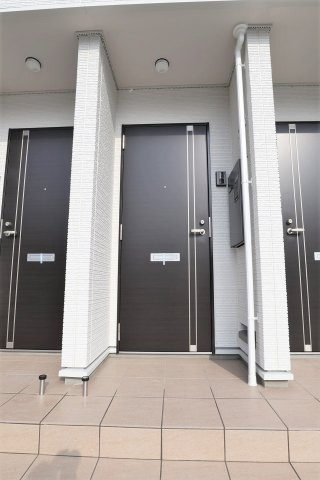 ラ・ルーチェ米満の玄関