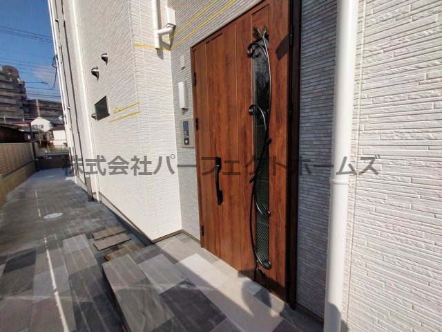 クリエオーレ藤阪元町のエントランス|建物の内部です