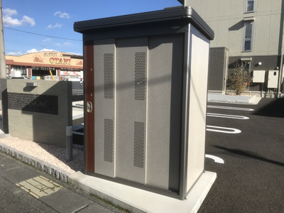 【エントランス】 | モリ ロワイヤル ２ｎｄ | 敷地内ゴミ捨て場