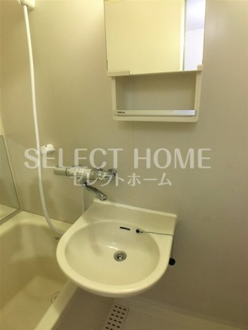 【洗面所】 | イーストガーデン杉の木館 | コンパクトで使いやすい洗面所