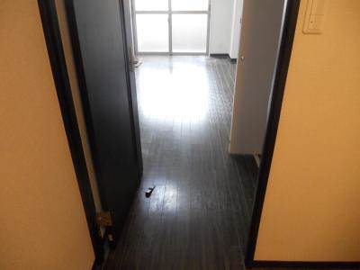 メディナ丹波口の内装|廊下から～