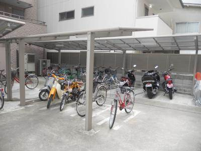 メディナ丹波口の駐車場|駐輪場