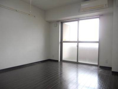 メディナ丹波口の居間・リビング|洋室