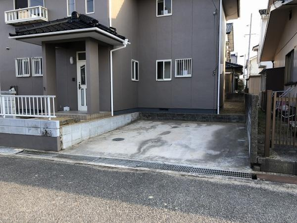 岡山市南区西紅陽台2丁目　リフォーム済み　中古一戸建ての駐車場