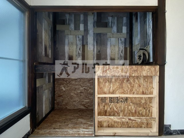 大阪八尾インダストリアルガレージハウス風テラスの収納