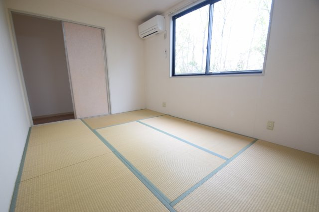 【寝室】 | 使い勝手のいい寝室です