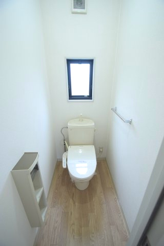 【トイレ】 | 落ち着いた色調のトイレです
