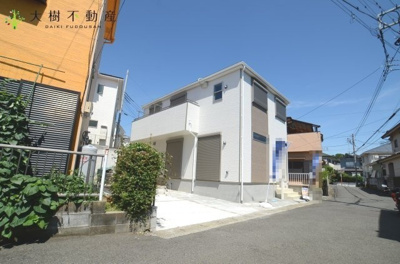 【前面道路含む現地写真】 | 海老名市杉久保南３丁目　新築戸建て　全１棟　【仲介手数料無料】